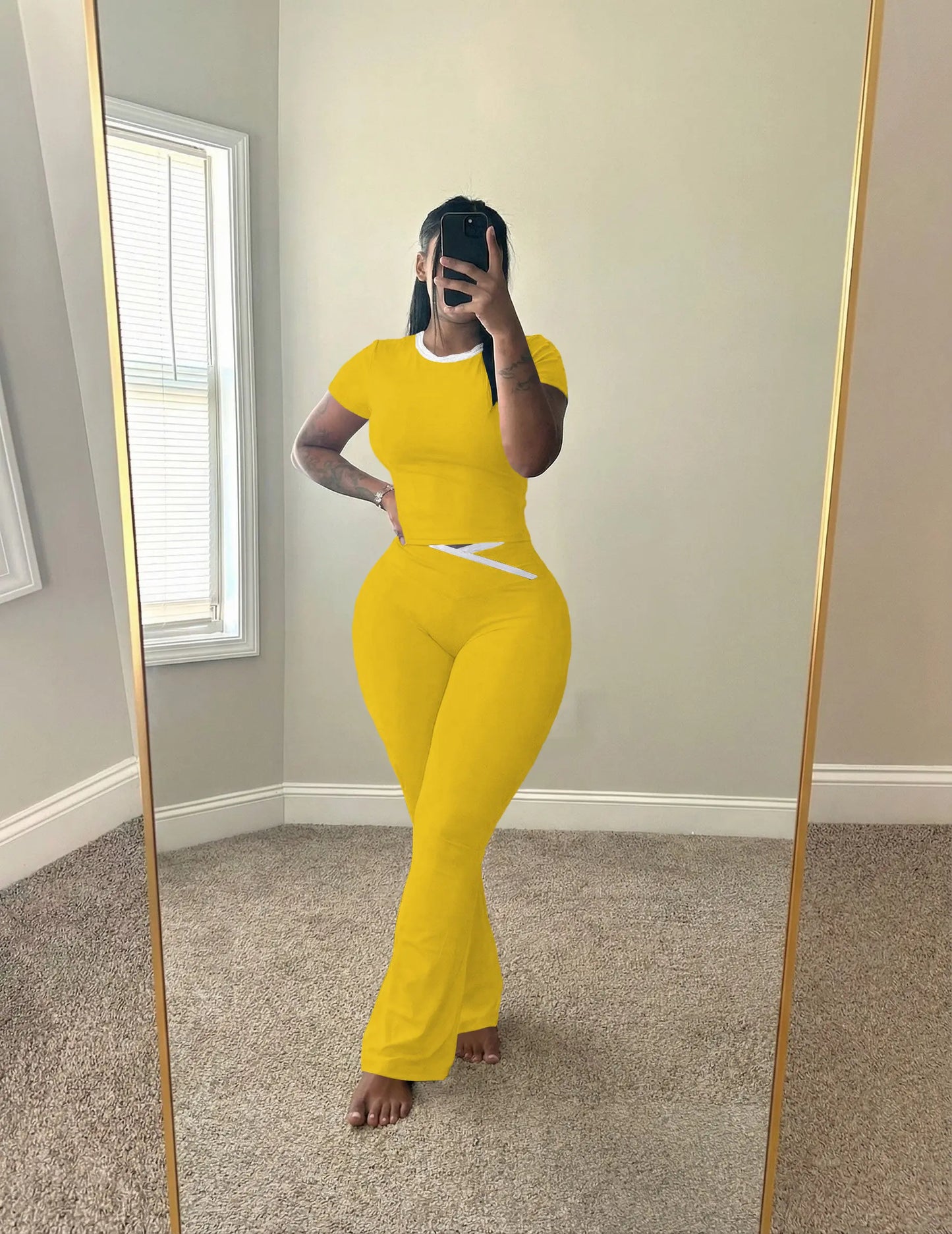USBOUTIQUE CHIC Women's 2026 Summer 2-Piece Activewear Set: Short Sleeve Crop Top & Crisscross Waist Flare Leggings